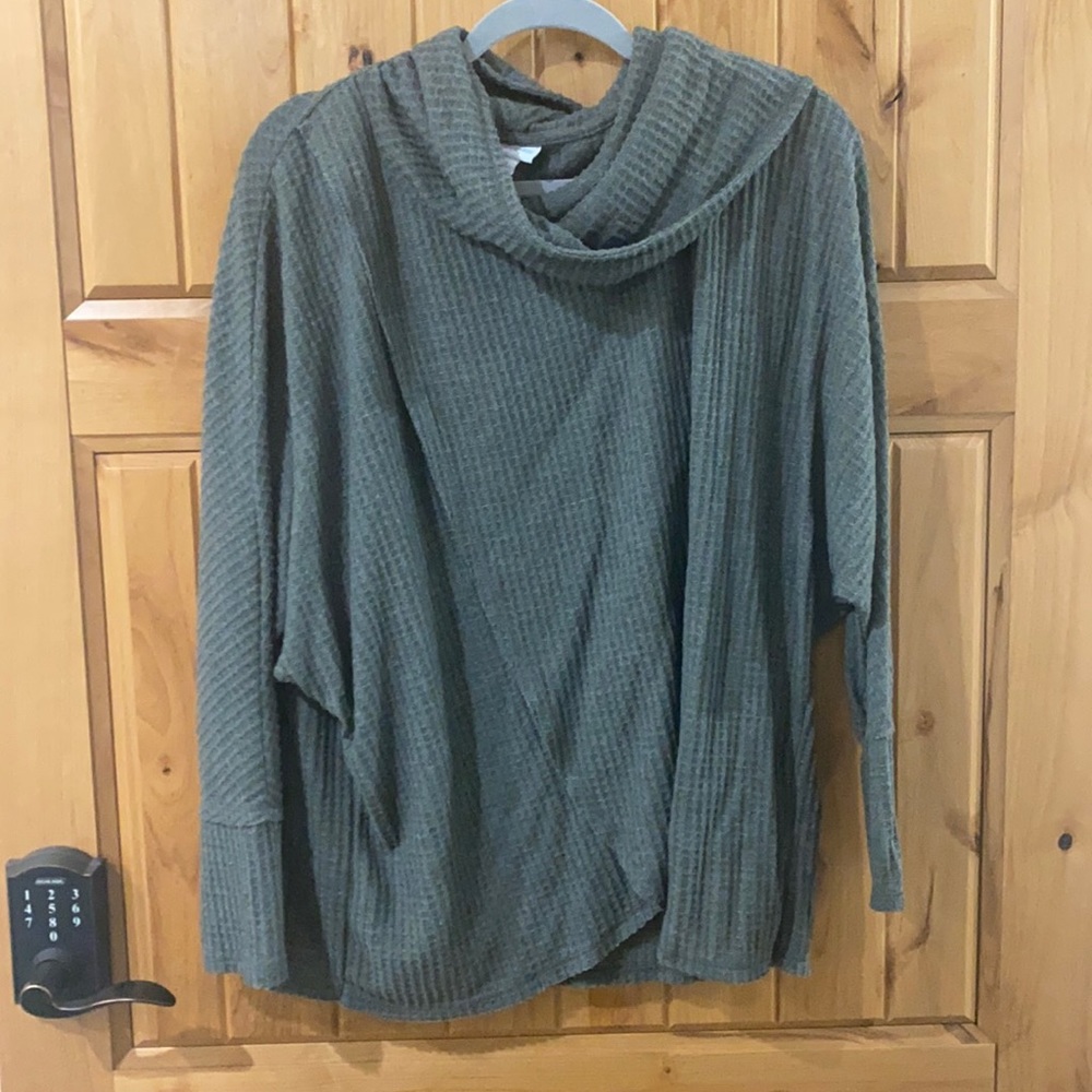 LuLaRoe Kristen cowl neck wrap top medium